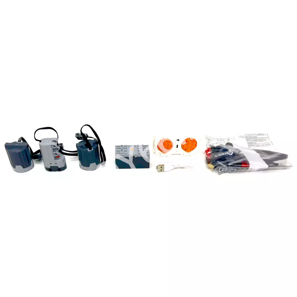 Модуль питания мотор пульт управления для конструктора DLZ-2 Модуль питания мотор пульт управления для конструктора DLZ-2